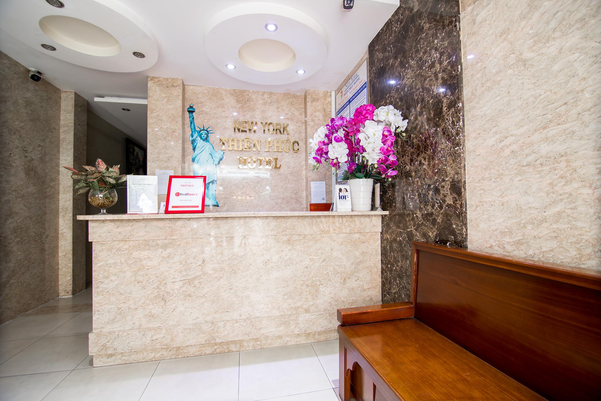 Reddoorz Plus @ Pham Ngu Lao 2 ホーチミン市 エクステリア 写真