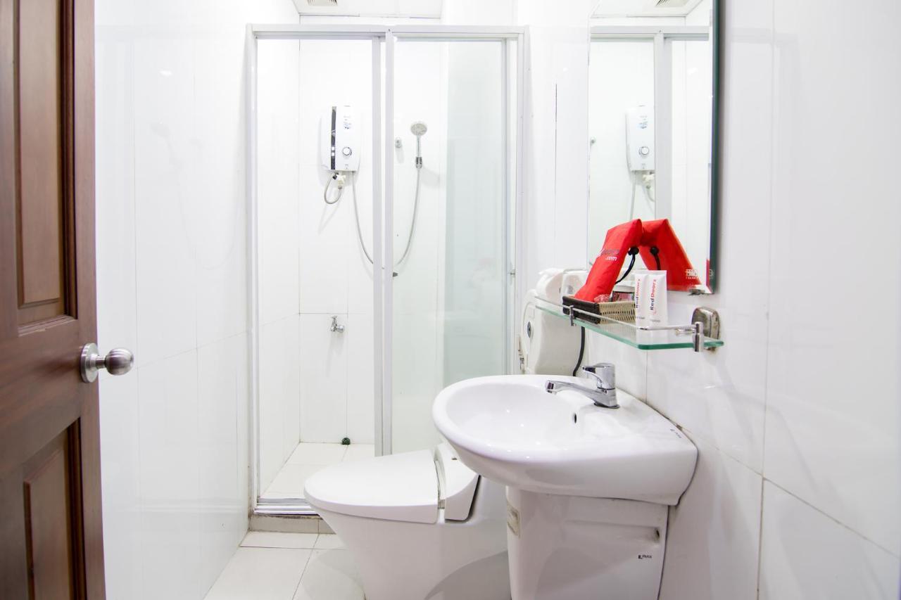 Reddoorz Plus @ Pham Ngu Lao 2 ホーチミン市 エクステリア 写真
