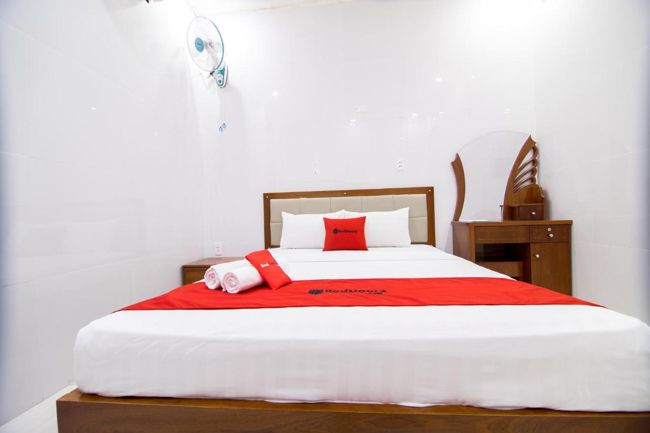 Reddoorz Plus @ Pham Ngu Lao 2 ホーチミン市 エクステリア 写真