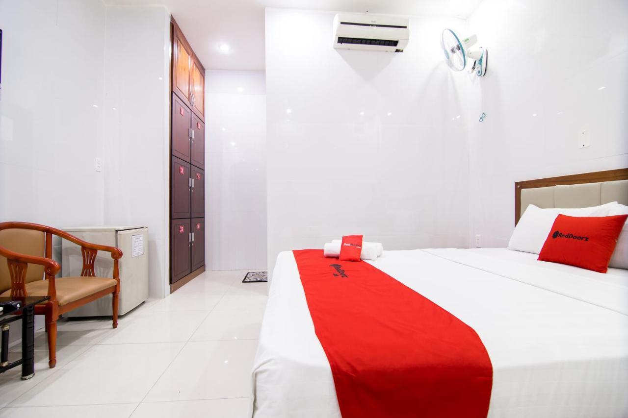Reddoorz Plus @ Pham Ngu Lao 2 ホーチミン市 エクステリア 写真